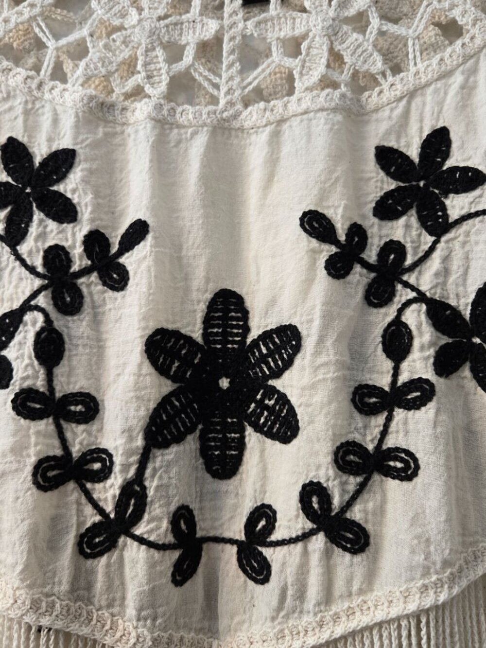 Oliver/ Anthropologie Crochet Lace with Black embroidery tunic large Boho Hippie - Picture 6 of 11